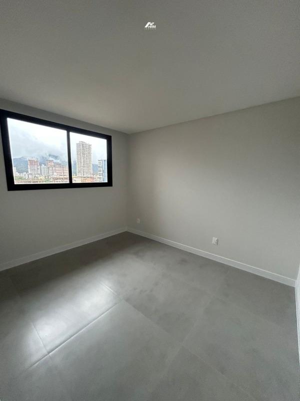 Apartamento à venda no Perequê: 