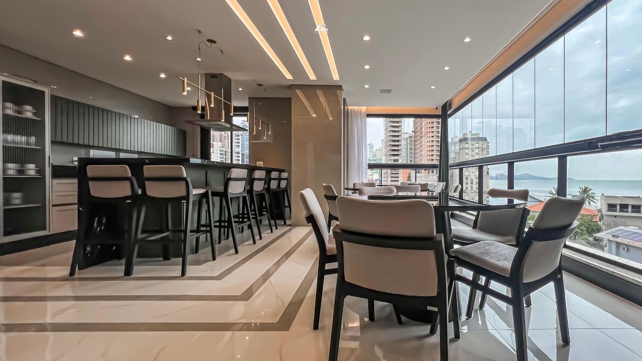 Apartamento à venda no Perequê: 