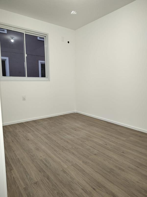 Apartamento à venda no Perequê: 