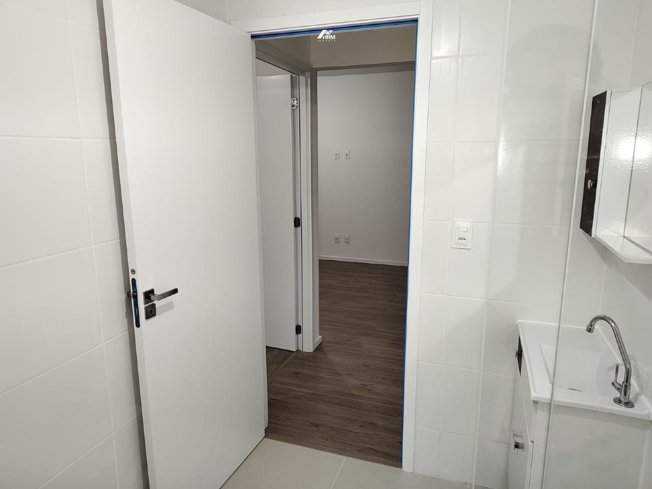 Apartamento à venda no Perequê: 