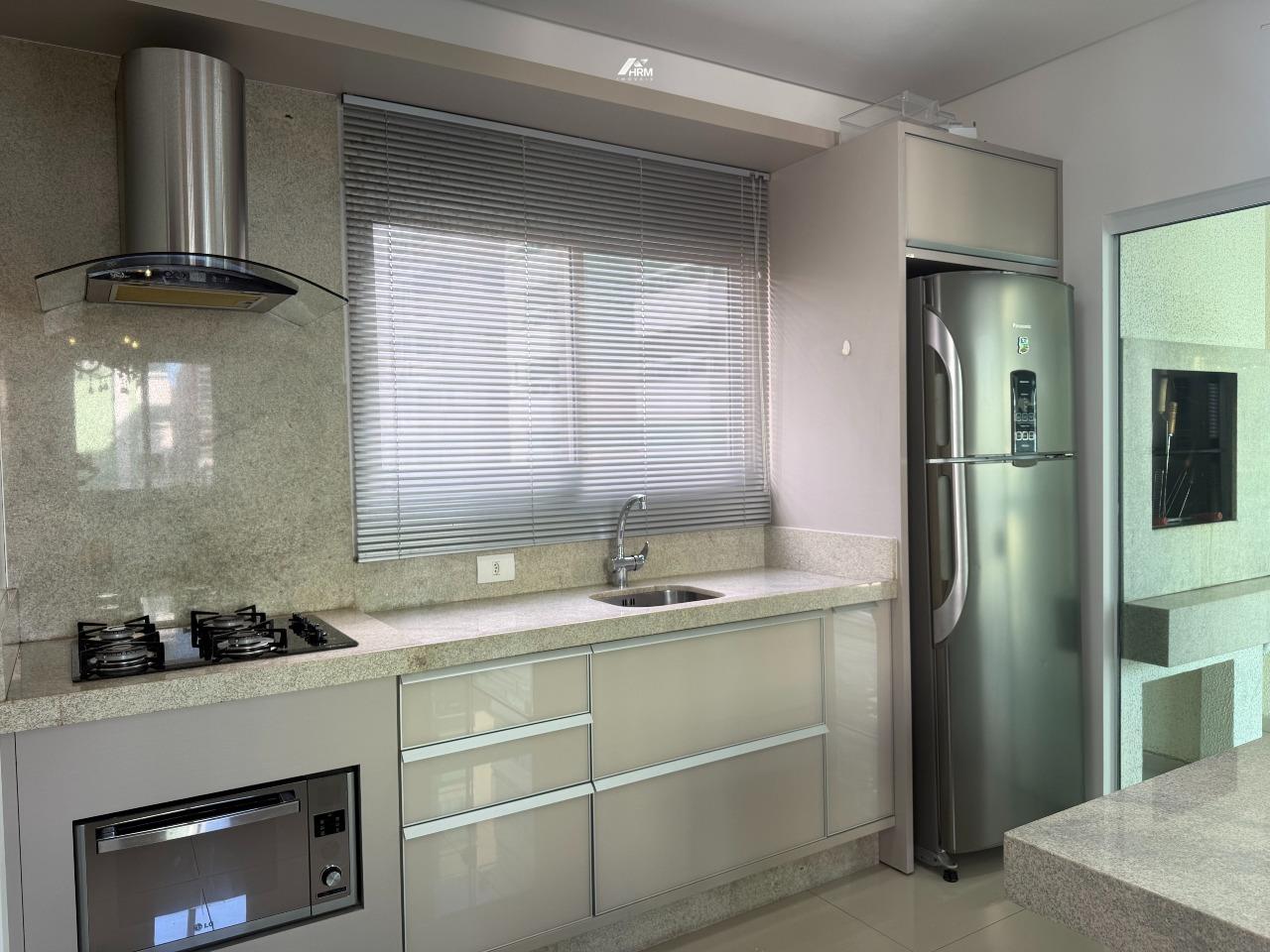 Apartamento à venda no Meia Praia: 