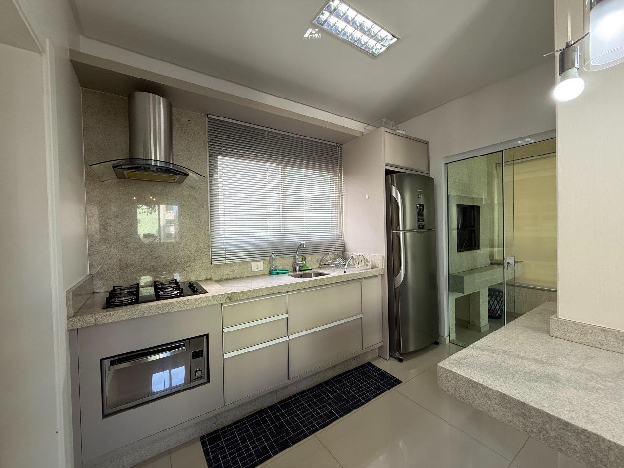 Apartamento à venda no Meia Praia: 