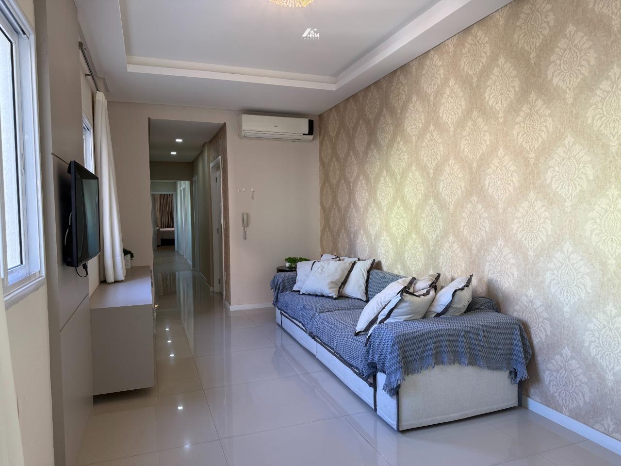 Apartamento à venda no Meia Praia: 