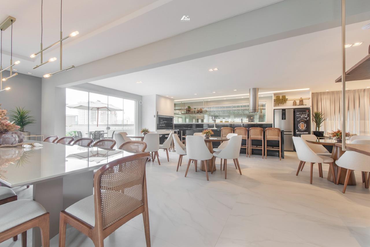 Apartamento à venda no Perequê: 