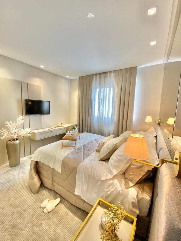 Apartamento à venda no Pioneiros: 