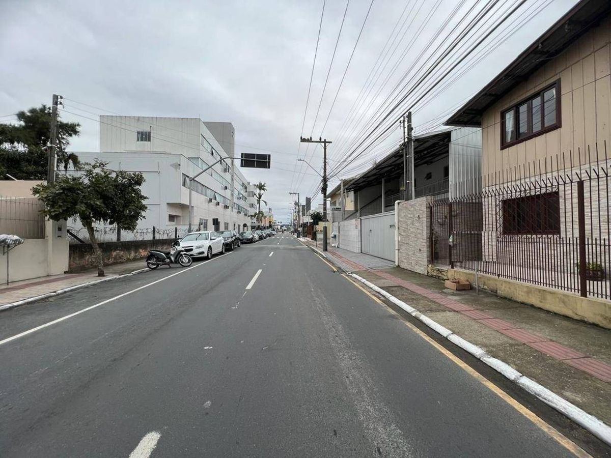 Terreno à venda no Centro: 