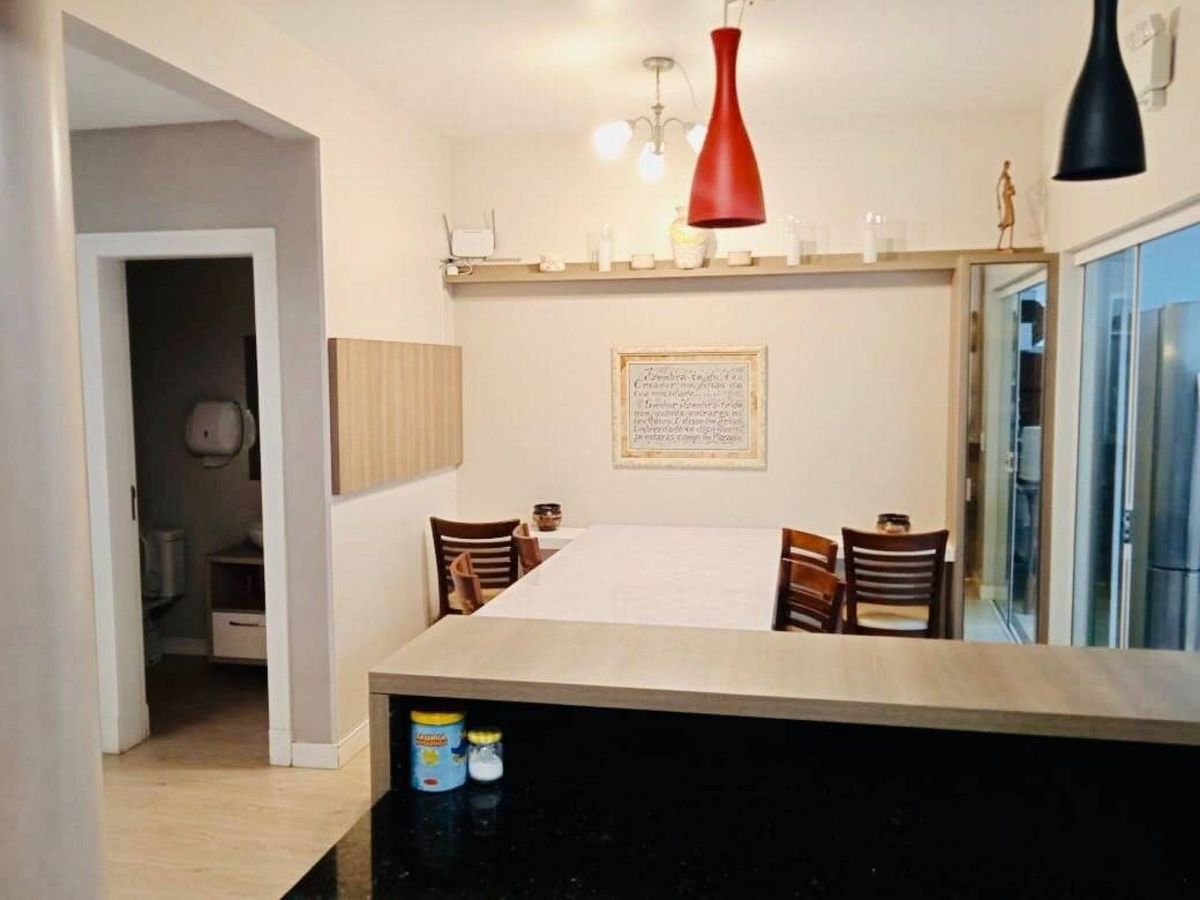 Casa à venda no Centro: 