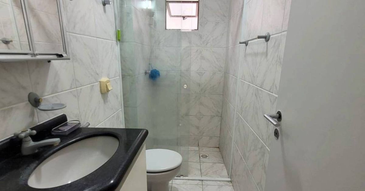 Apartamento à venda no Pioneiros: 