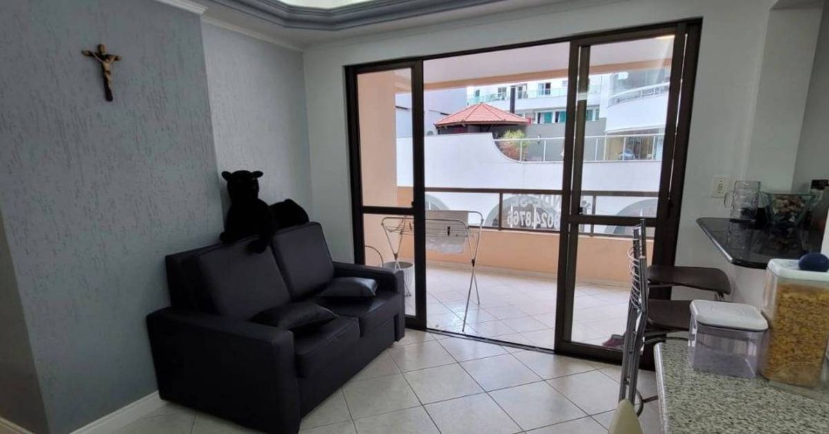 Apartamento à venda no Pioneiros: 