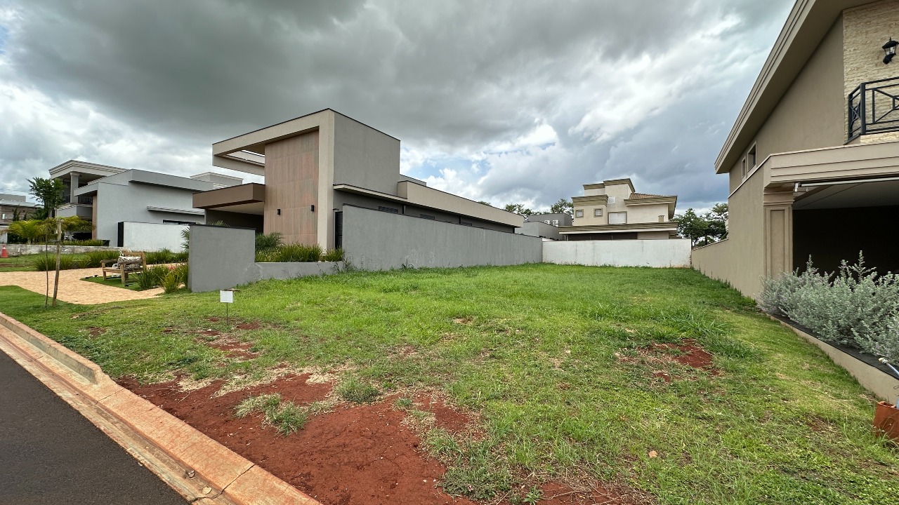 Terreno em condomínio à venda no Residencial Alto do Castelo: 
