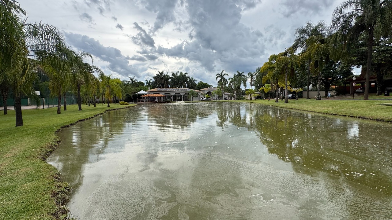 Terreno em condomínio à venda no Jardim Athenas: 