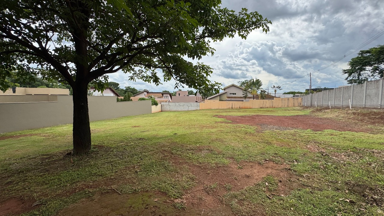 Terreno em condomínio à venda no Jardim Athenas: 