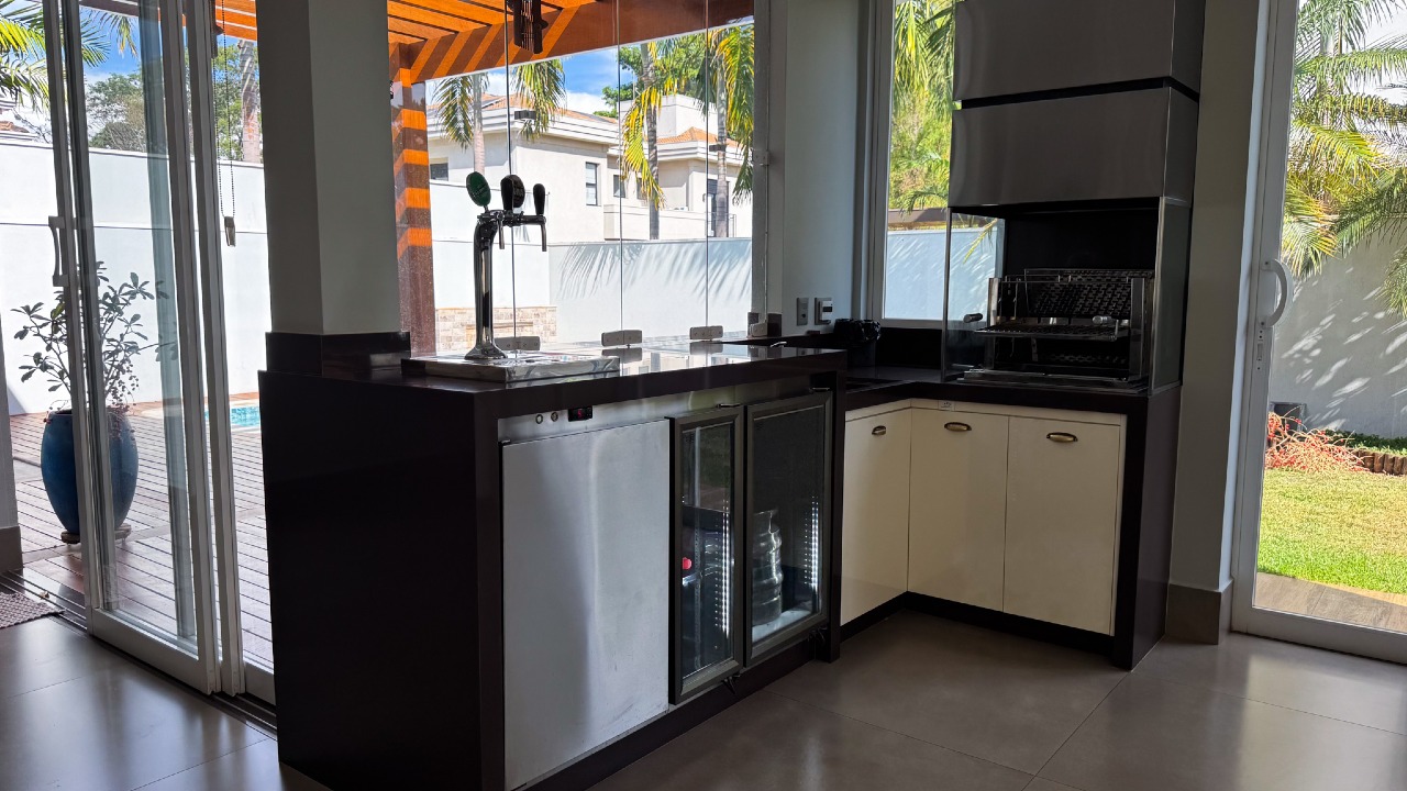 Casa em condomínio à venda no Jardim Athenas: 