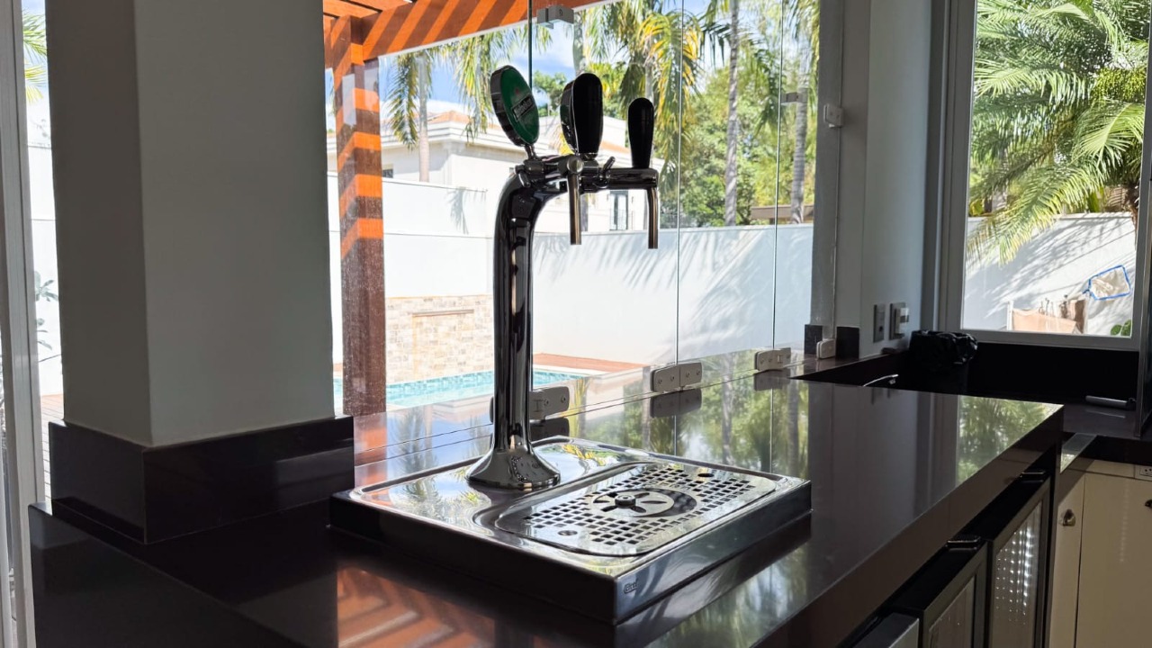 Casa em condomínio à venda no Jardim Athenas: 