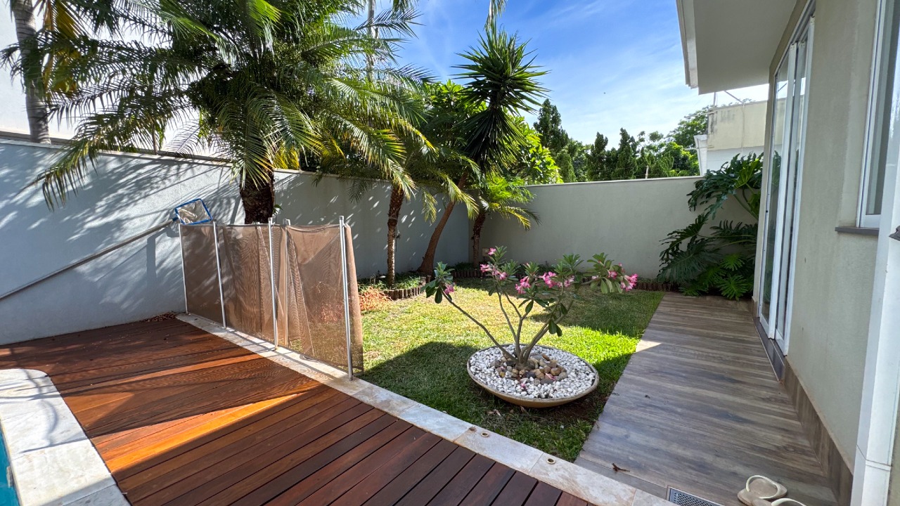 Casa em condomínio à venda no Jardim Athenas: 