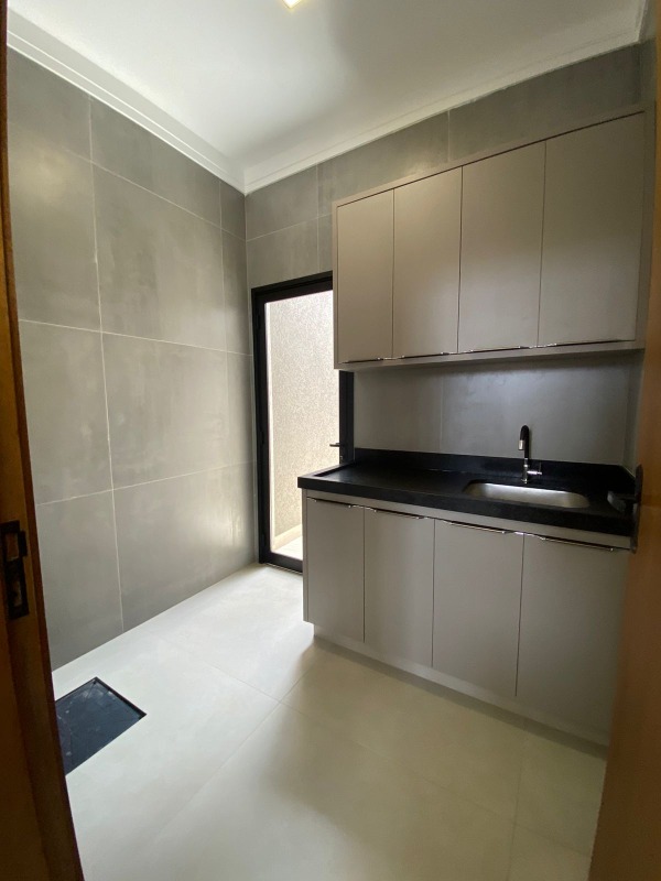 Casa à venda no Jardim Grande Aliança: 