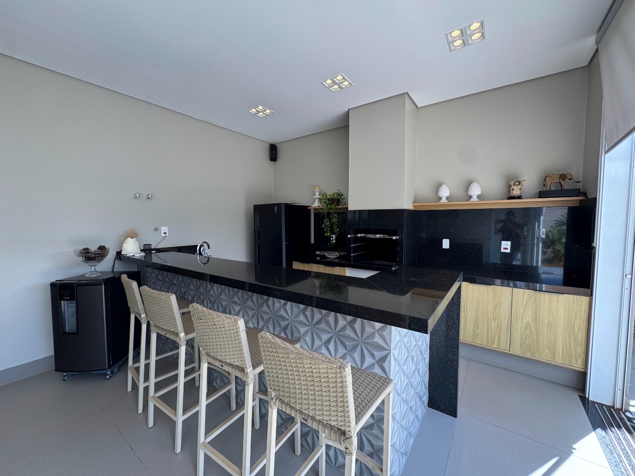 Casa em condomínio à venda no Jardim Cajubá: 