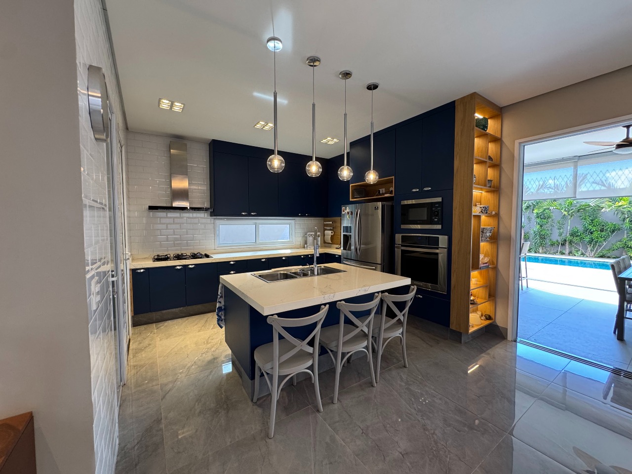 Casa em condomínio à venda no Jardim Cajubá: 