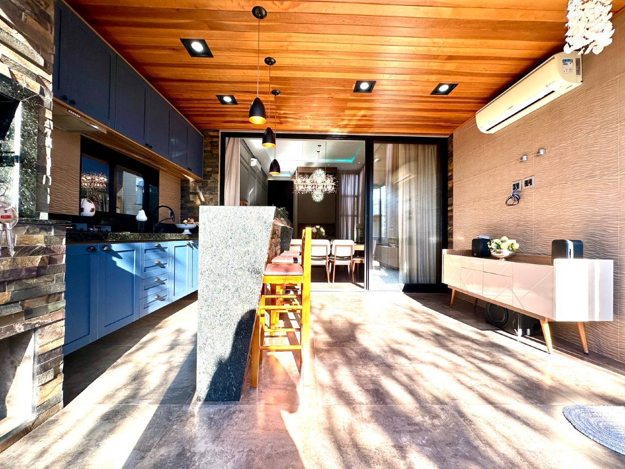 Casa em condomínio à venda no Vila do Golfe: 