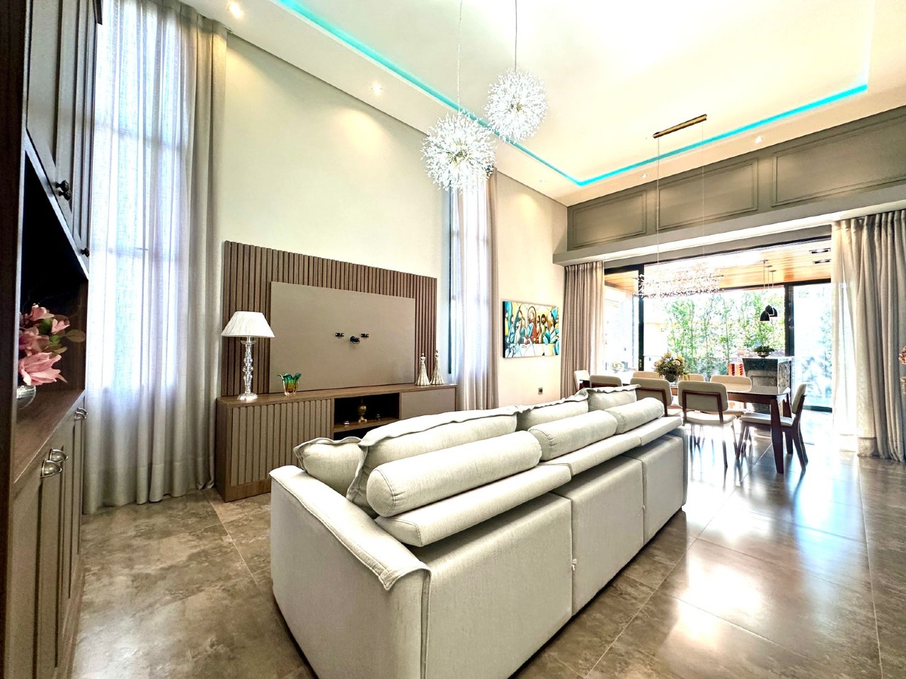 Casa em condomínio à venda no Vila do Golfe: 