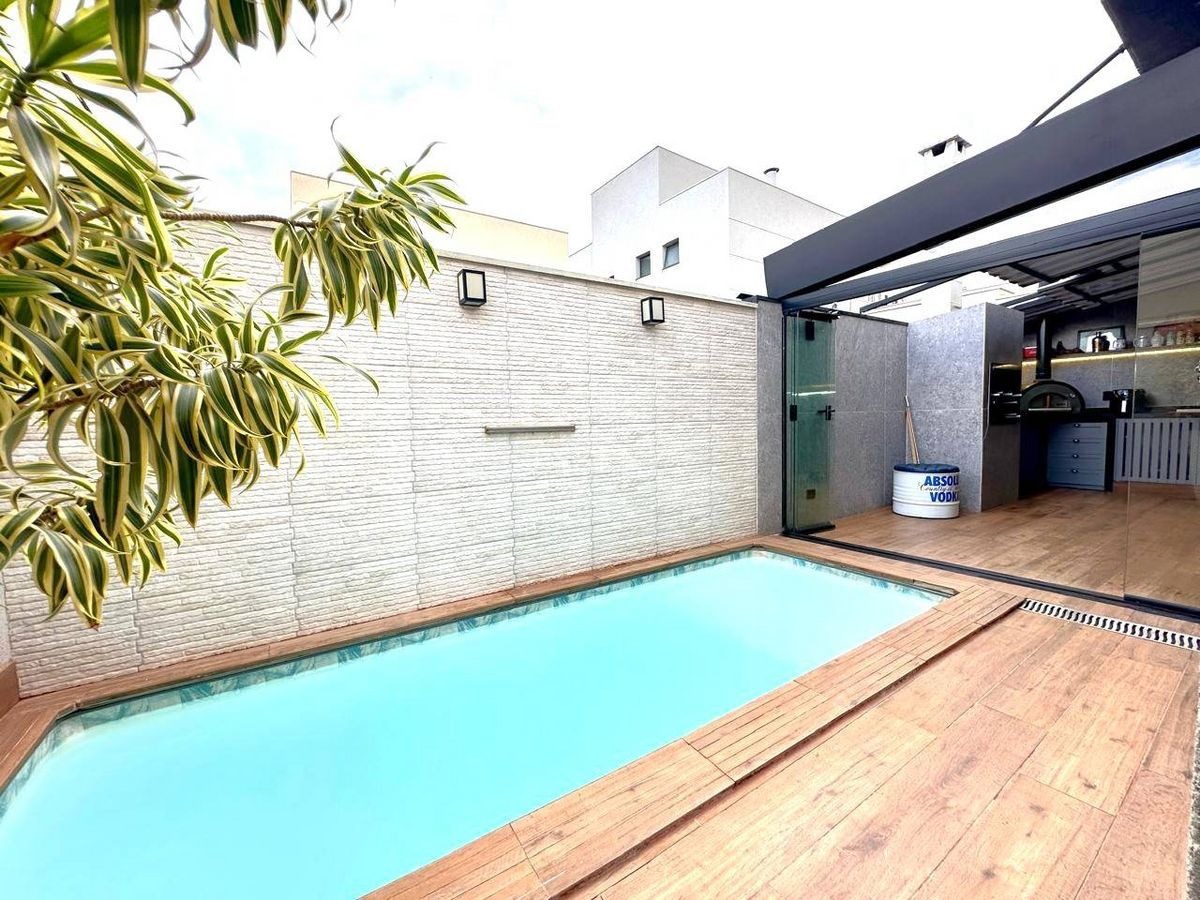 Casa em condomínio à venda no Jardim Cybelli: 