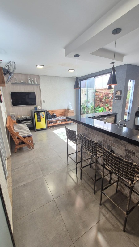 Sobrado em condomínio à venda no Jardim Grande Aliança: 