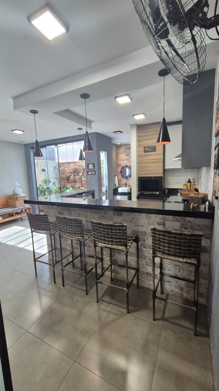 Sobrado em condomínio à venda no Jardim Grande Aliança: 