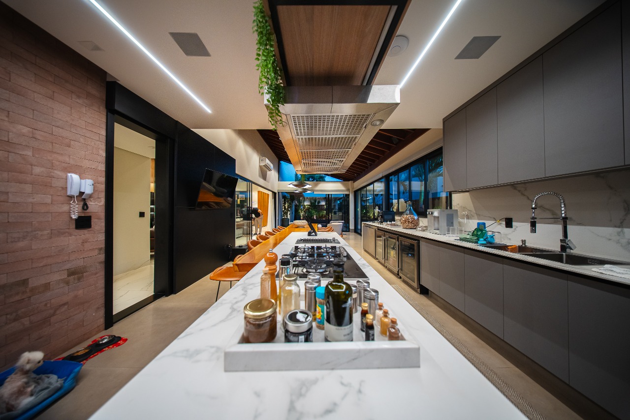 Casa em condomínio à venda no Jardim Athenas: 