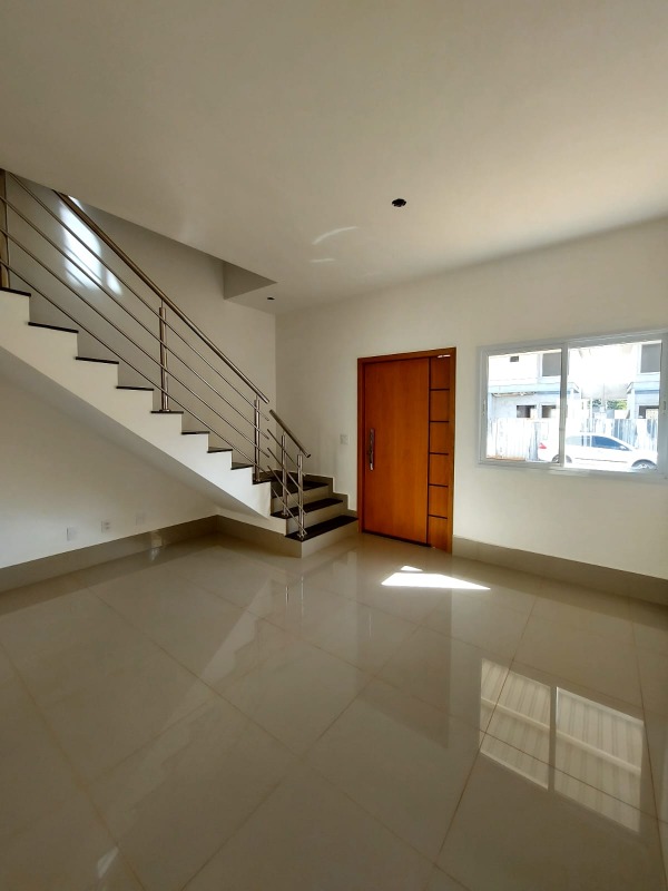 Sobrado em condomínio à venda no Jardim Grande Aliança: 