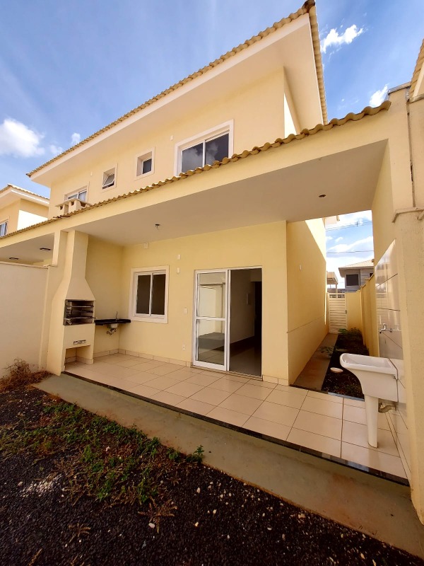 Sobrado em condomínio à venda no Jardim Grande Aliança: 