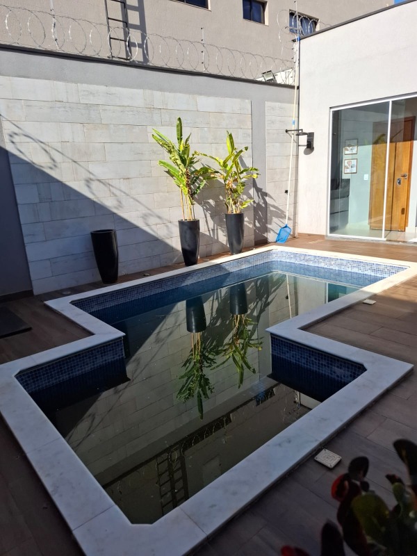 Casa à venda no Jardim Morada das Estrelas: 