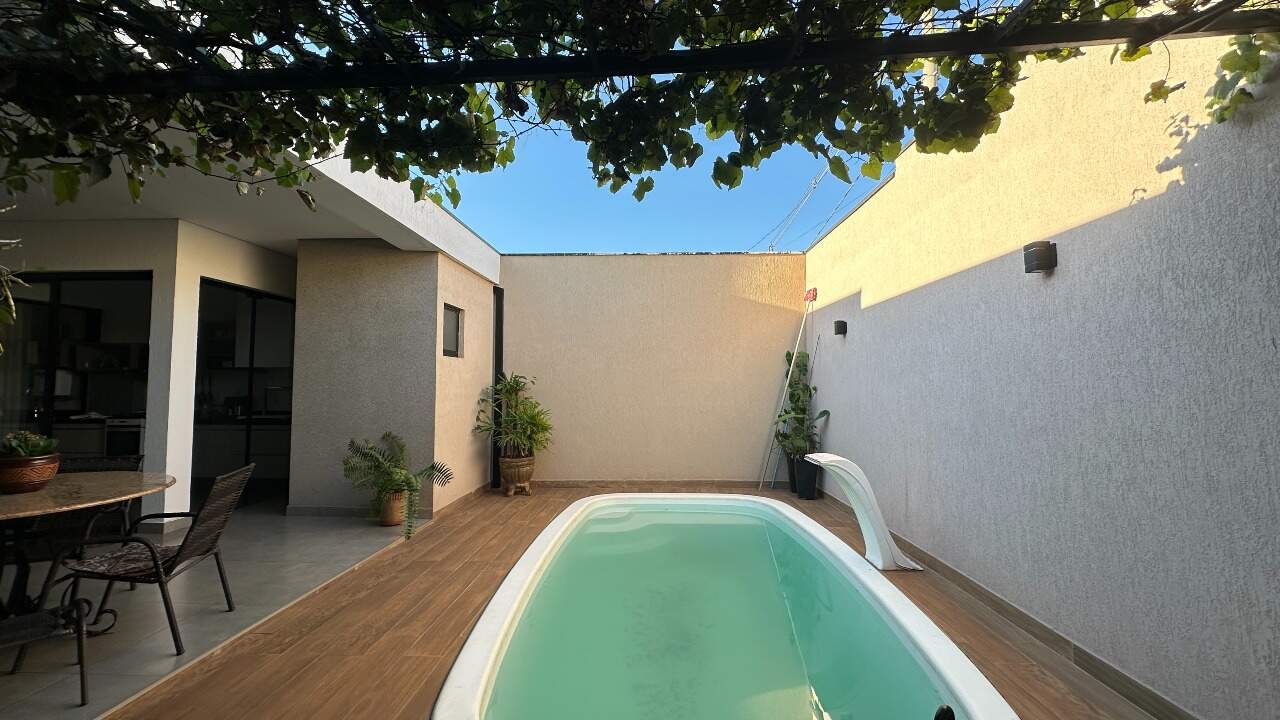 Casa à venda no Jardim Recreio dos Bandeirantes: 