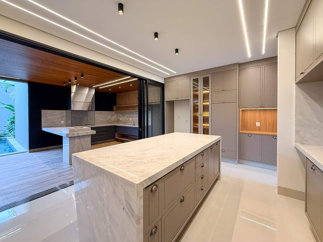 Casa em condomínio à venda no Vila do Golfe: 