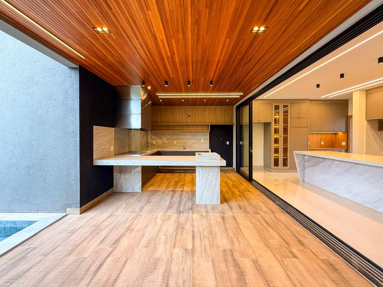 Casa em condomínio à venda no Vila do Golfe: 