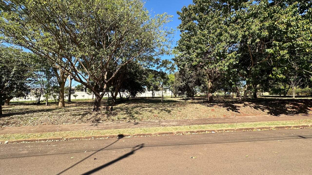 Terreno à venda no Jardim Recreio dos Bandeirantes: 