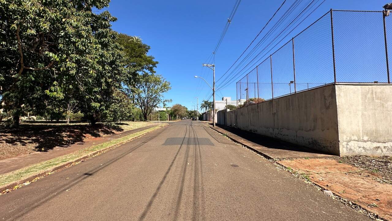 Terreno à venda no Jardim Recreio dos Bandeirantes: 