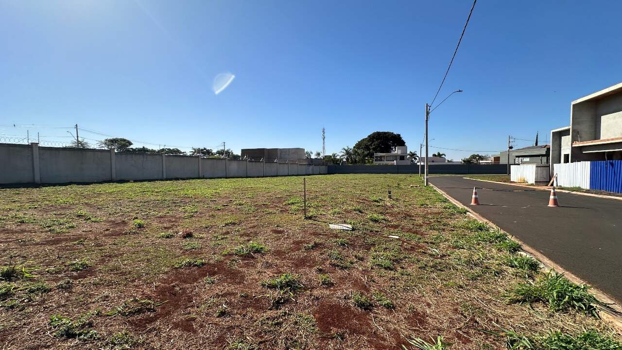 Terreno em condomínio à venda no Jardim Bothânico: 