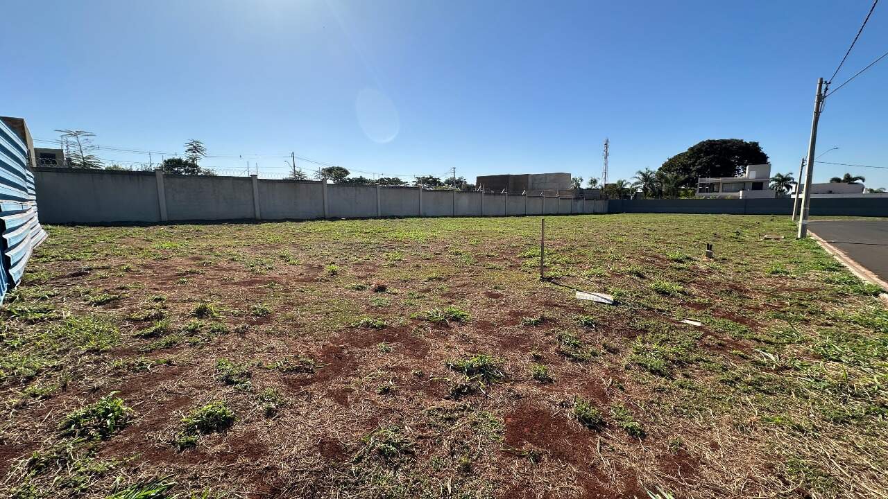 Terreno em condomínio à venda no Jardim Bothânico: 