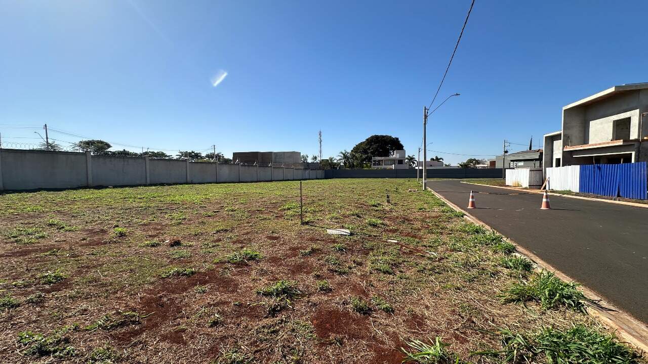 Terreno em condomínio à venda no Jardim Bothânico: 