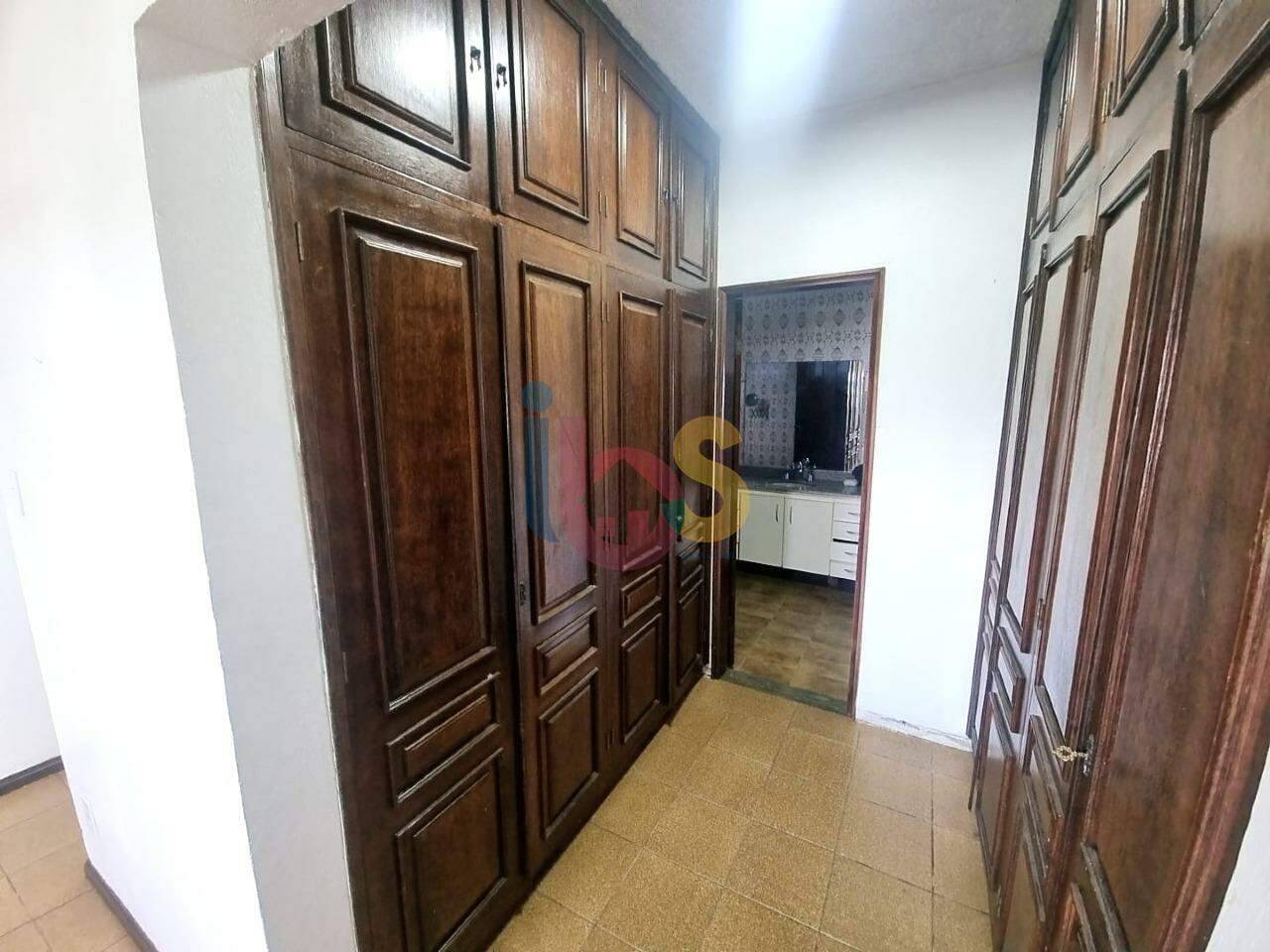 Casa à venda com 4 quartos, 450m² - Foto 22