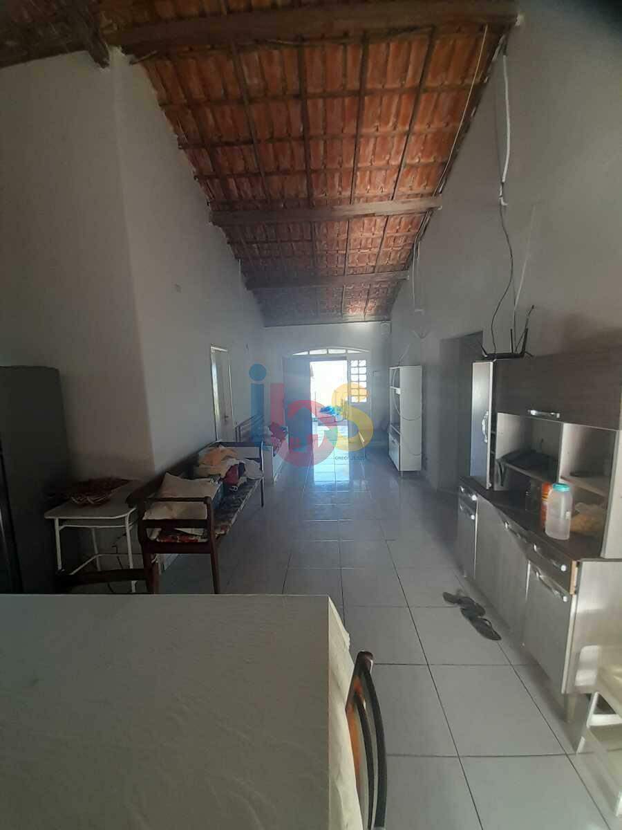 Casa à venda com 2 quartos, 285m² - Foto 9