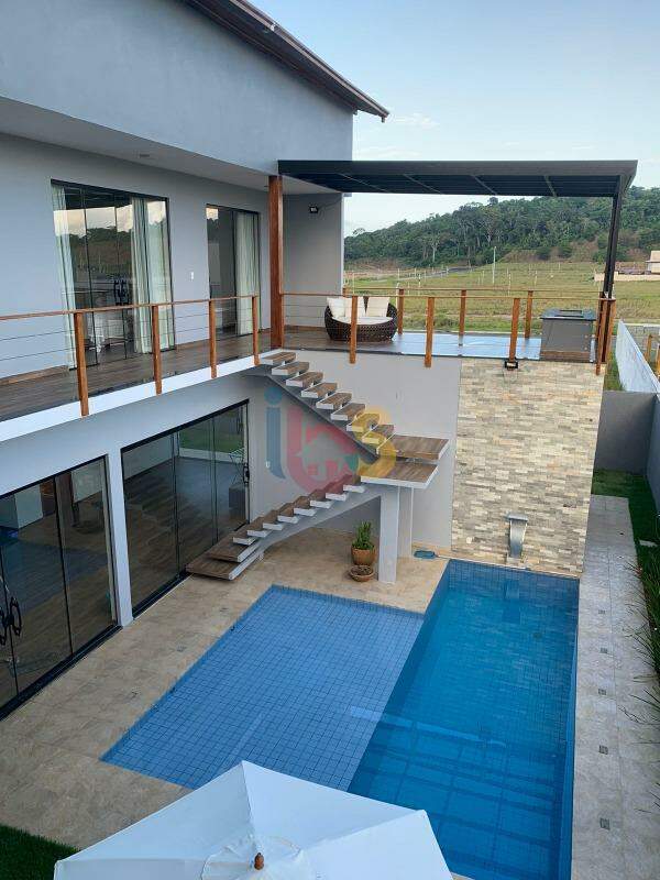 Casa à venda com 4 quartos, 400m² - Foto 2