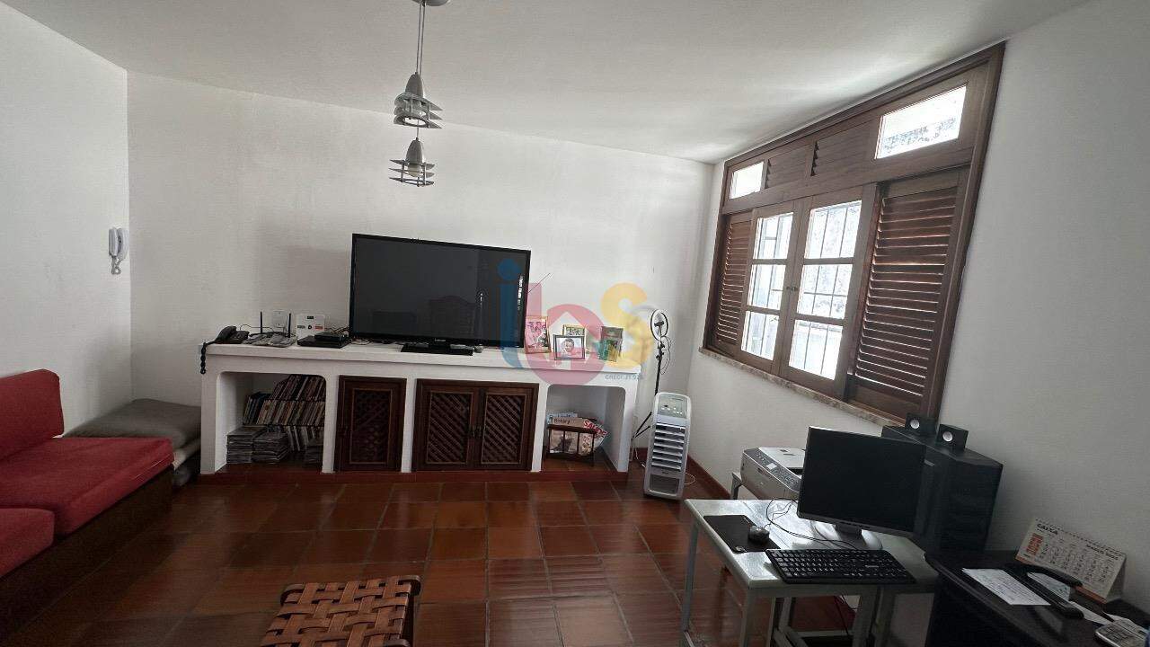 Casa à venda com 4 quartos, 450m² - Foto 5