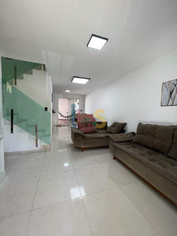 Casa à venda com 3 quartos, 170m² - Foto 3