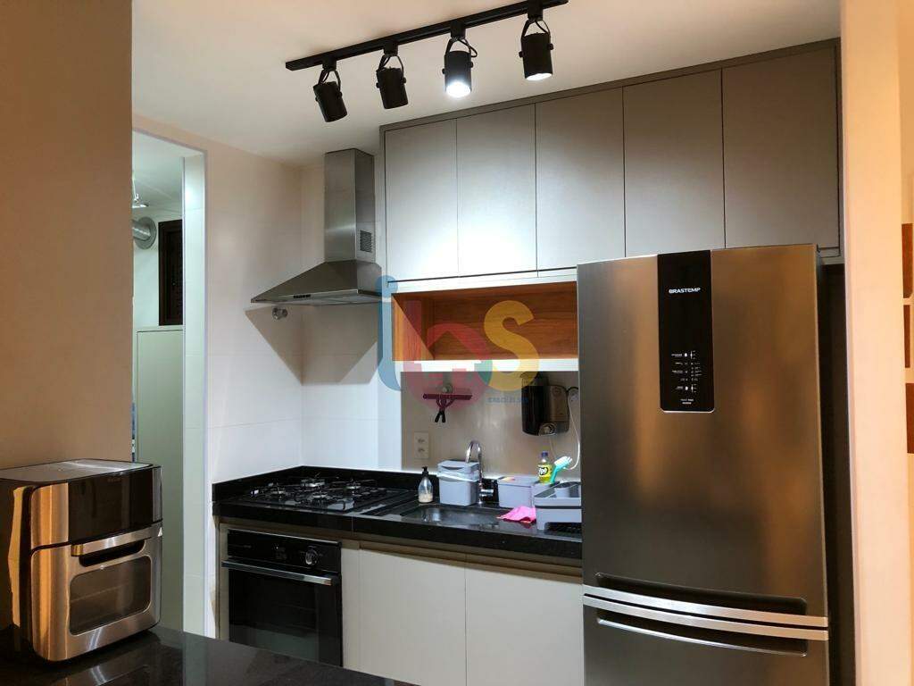 Apartamento à venda com 2 quartos, 77m² - Foto 10