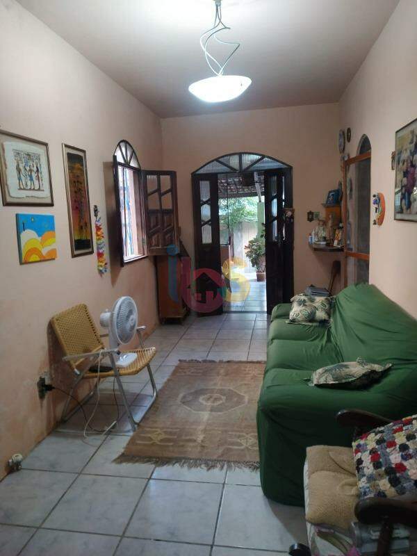 Casa à venda com 4 quartos, 180m² - Foto 6