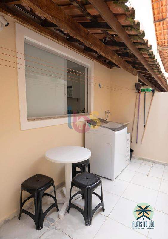 Casa à venda com 2 quartos, 90m² - Foto 2