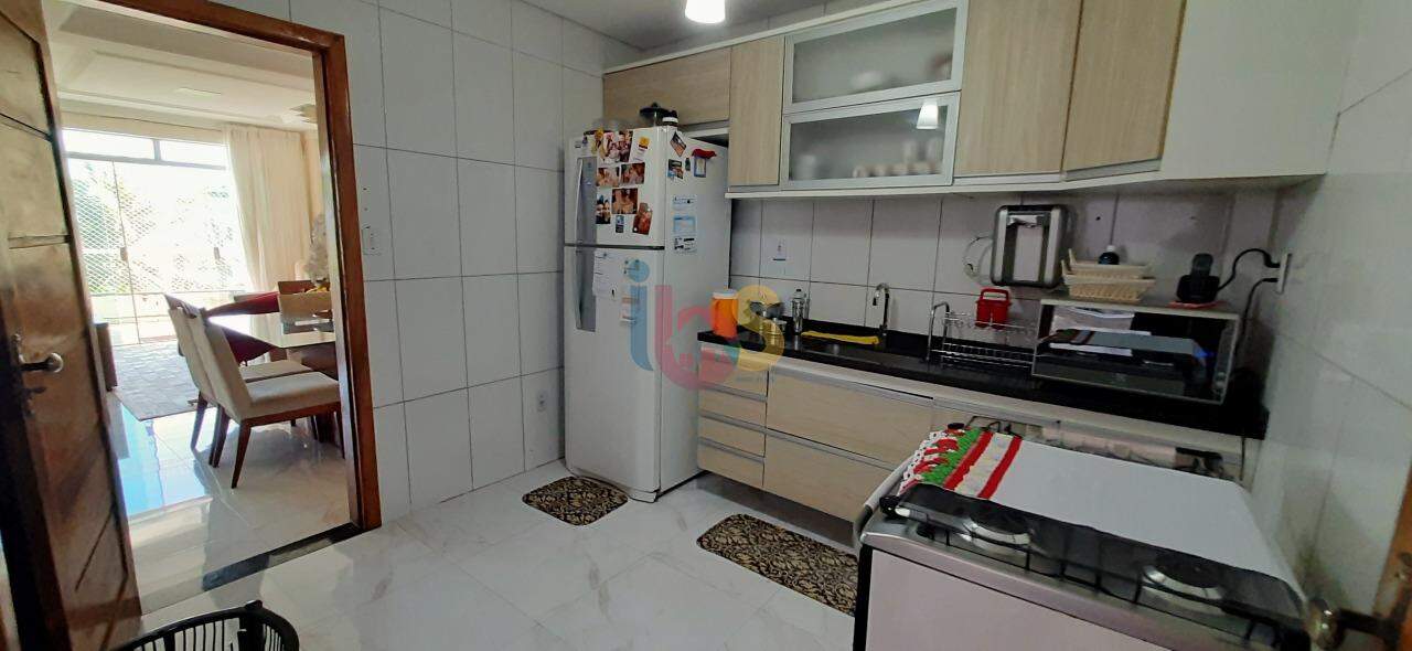 Casa à venda com 4 quartos, 200m² - Foto 18