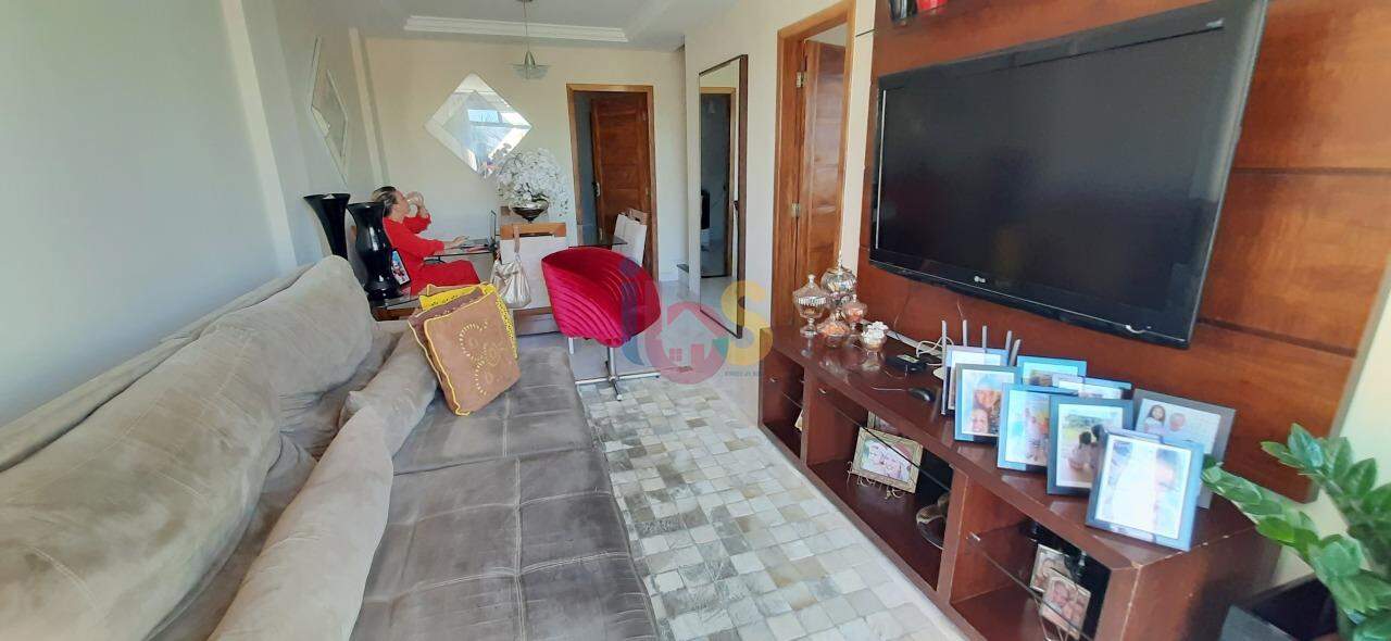 Casa à venda com 4 quartos, 200m² - Foto 5