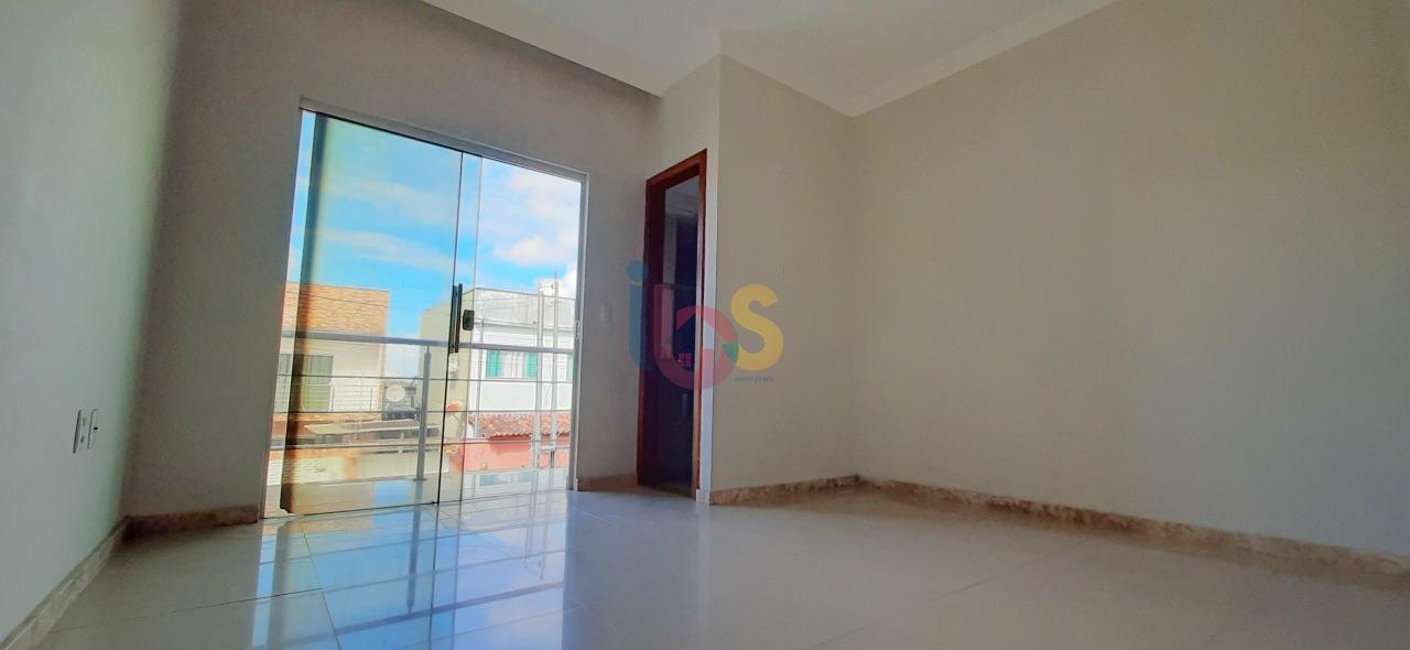 Casa à venda com 2 quartos, 187m² - Foto 4